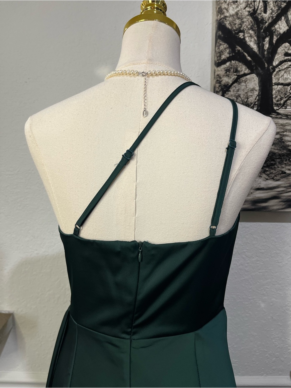 NWT Lulu's Emerald Asymmetrical One-Shoulder Satin-like Gown Medium - Picture 13 of 16
